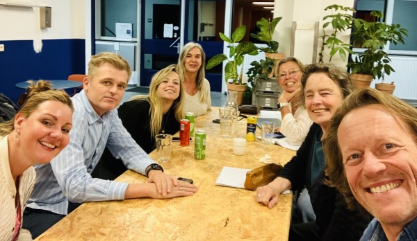 zeven leden van de content squad